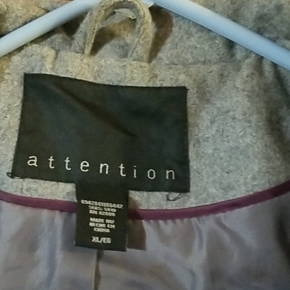 Coat with hood - Picture 2 of 5